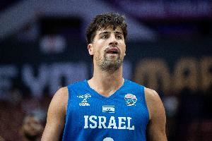 16进8将对位字母哥！阿夫迪亚欧锦赛小组赛场均24.4分7.6板3.0助