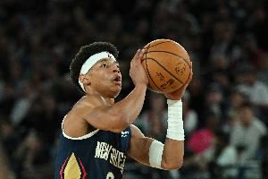 状态回暖！7号秀费尔斯10中5拿到12分1板3助