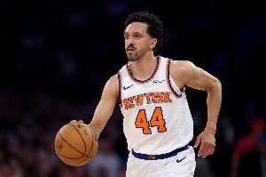 竞争上位！布罗格登2中1拿到4分4板1助1断 沙梅特三分2中2拿下6分