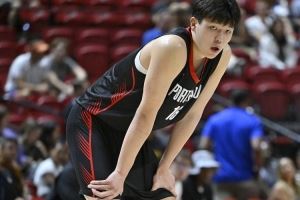 队记：面对NBA级别的轮换杨瀚森显得比较吃力 节奏有点跟不上