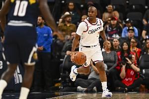 还得是老船长掌舵！保罗半场9助攻另有3分1板1断 正负值+25