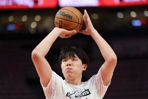 张佳玮:杨瀚森得和克林根一起去争取球队不提速时剩下那点时间